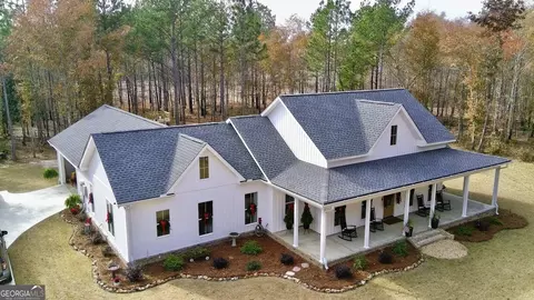 320 Gerald Floyd Rd, Cochran, GA 31014