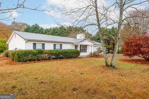 74 Freeman Dr, Maysville, GA 30558