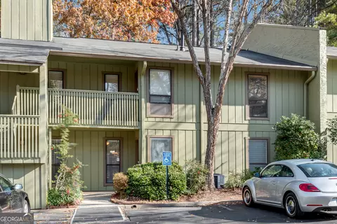 706 Dunbar Dr, Dunwoody, GA 30338