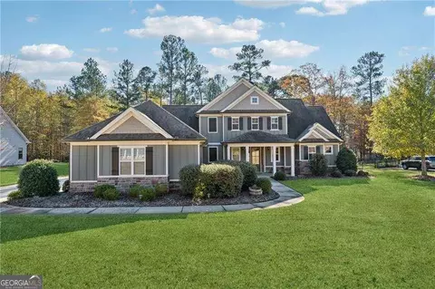 320 Discovery Lake Dr, Fayetteville, GA 30215