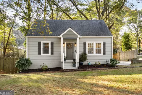 2458 Romain Way, East Point, GA 30344