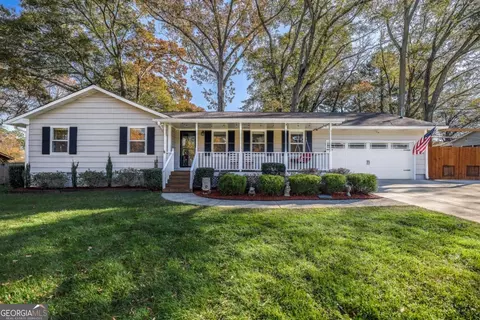 2044 Poplar Rdg, Lawrenceville, GA 30044