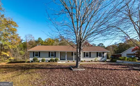 160 Country World Dr, Macon, GA 31211