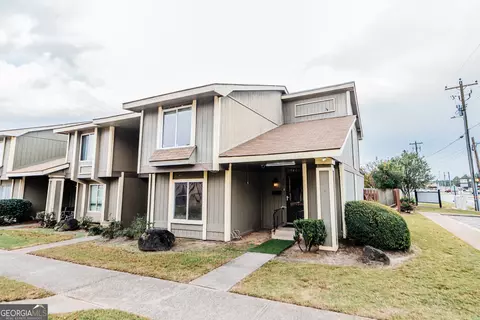 201 Featherstone Dr, Warner Robins, GA 31088