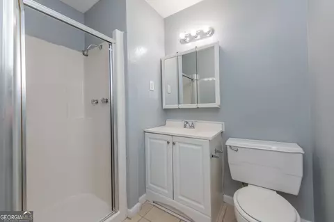 Bath - 201 Featherstone Dr, Warner Robins, GA 31088 photo 1 of 2