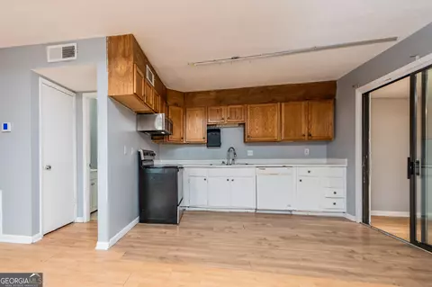 Kitchen - 201 Featherstone Dr, Warner Robins, GA 31088 photo 1 of 1