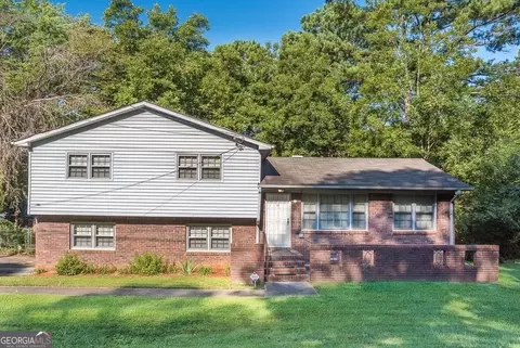652 Ridge Ave, Stone Mountain, GA 30083