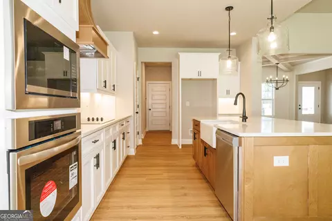 Kitchen - 185 Maple Ln #88, Williamson, GA 30292 photo 4 of 7