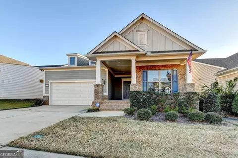 5732 Cypress Bluff Ln, Hoschton, GA 30548