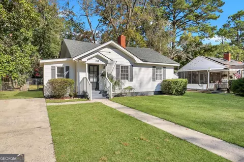 138 E 57th St, Savannah, GA 31405