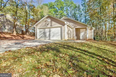55 Sunnyland Dr, Newnan, GA 30265