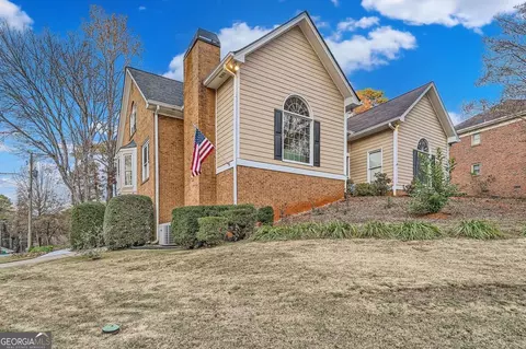 2531 Leeshire Rd, Tucker, GA 30084