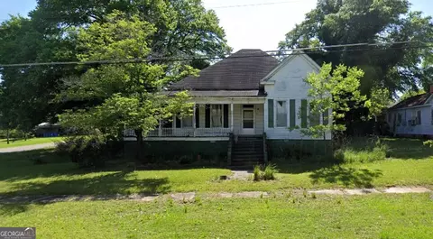 301 Sumter St, Oglethorpe, GA 31068