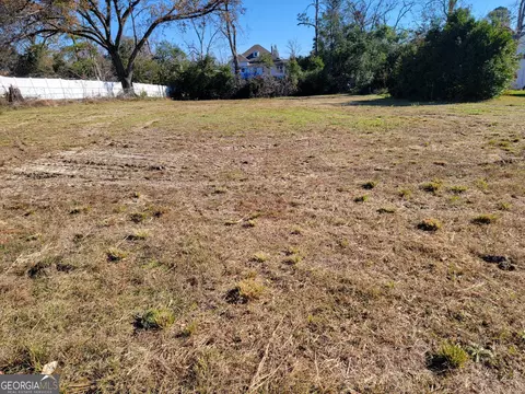 125 N Jones St, Midville, GA 30441