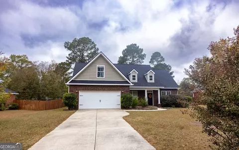 207 Legacy Park Dr, Perry, GA 31069