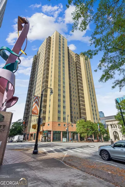 300 Peachtree St NE #5B, Atlanta, GA 30308