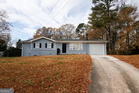 5760 Lakeview Dr, Powder Springs, GA 30127