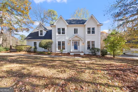 219 Eagle Dr, Macon, GA 31211