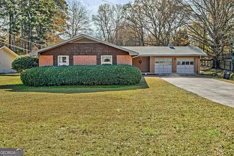320 Bates Ave, Fayetteville, GA 30215