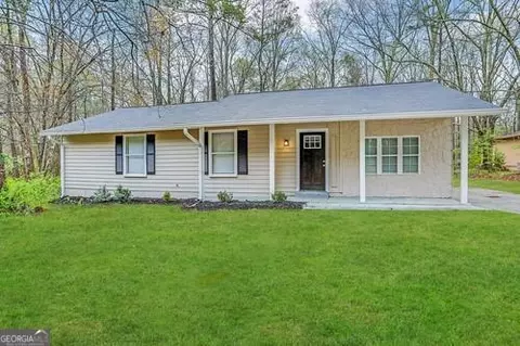 4864 Brookstone Pkwy, Ellenwood, GA 30294