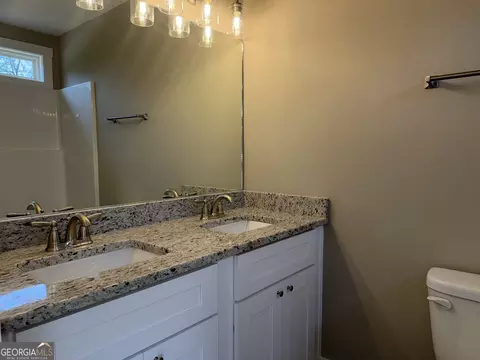 Bath - 4 Handley St, Lagrange, GA 30240 photo 2 of 2