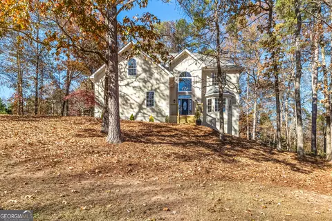 194 Cobblestone Cv, Sharpsburg, GA 30277