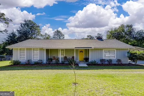 434 Deerfield Rd E, Bloomingdale, GA 31302