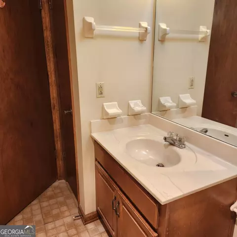 Bath - 240 Chambers Rd, Mcdonough, GA 30253 photo 1 of 2