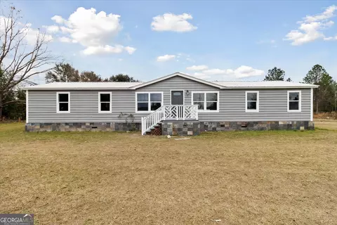 72 Midway Ct, Claxton, GA 30417
