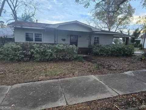 2646 Elm St, Wrightsville, GA 31096