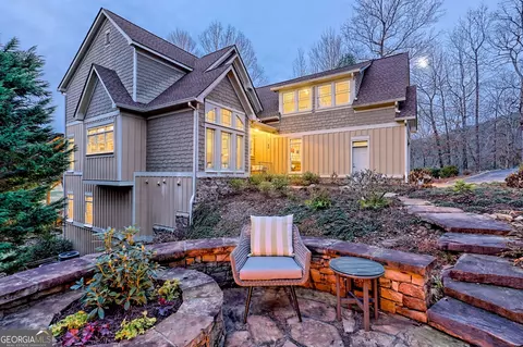 19 Parkview Ct, Clayton, GA 30525
