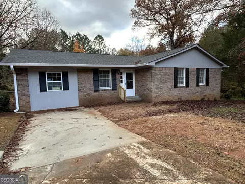112 Sunset Dr, West Point, GA 31833
