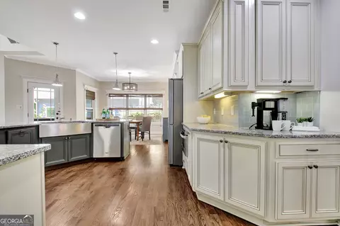 Kitchen - 115 Laurel Forest Dr, Tyrone, GA 30290 photo 4 of 5