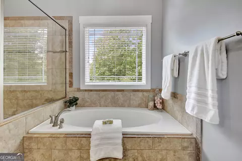 Bath - 115 Laurel Forest Dr, Tyrone, GA 30290 photo 4 of 11