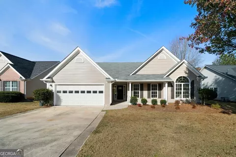 4147 Mcever Park Dr, Acworth, GA 30101