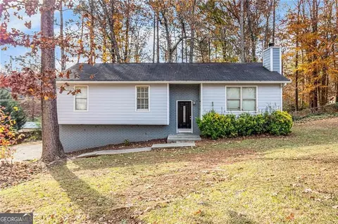 2326 Chestnut Log Dr, Lithia Springs, GA 30122