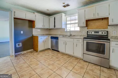 1109 Mcdonald Rd, Covington, GA 30014 photo 8