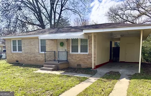 107 Mockingbird Ln, Warner Robins, GA 31093
