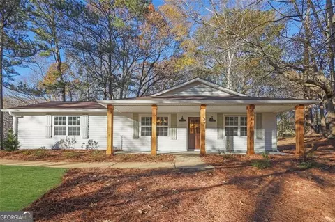 37 John Boy Trl, Newnan, GA 30263