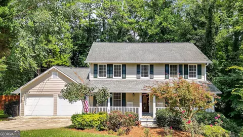 577 Charing Cross Dr, Marietta, GA 30066