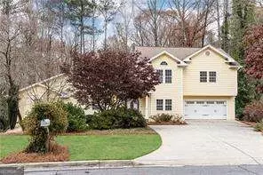 14 Rhodes Dr, Marietta, GA 30068