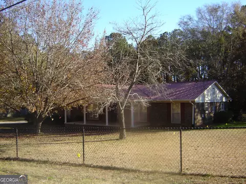 3121 15th St SW, Lanett, AL 36863
