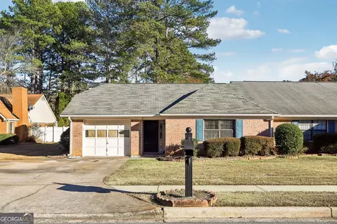 220 Jeff Davis Pl, Fayetteville, GA 30214