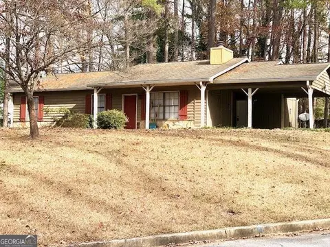 6874 Red Maple Dr, Rex, GA 30273 photo 2