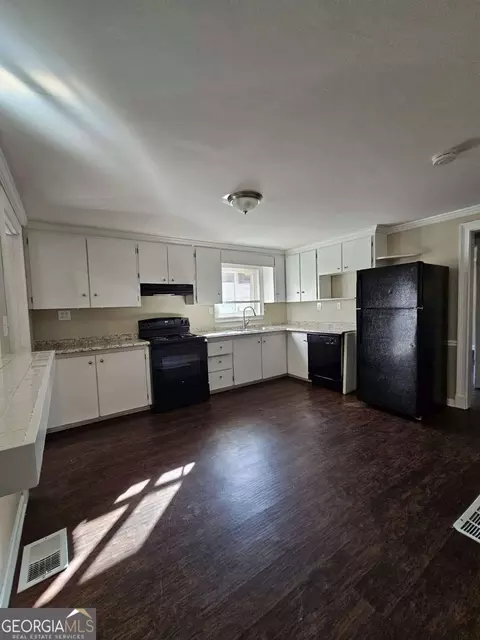 90 Skyline Dr, Hampton, GA 30228 photo 4