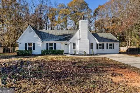 215 Woodfield Ct, Mcdonough, GA 30253