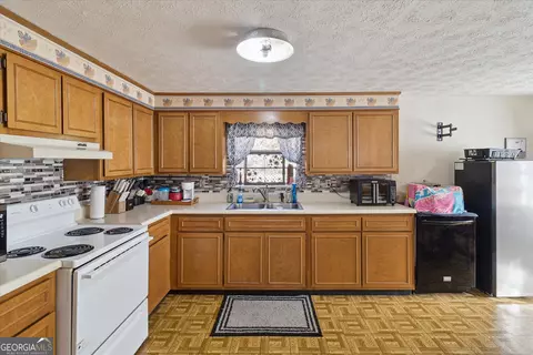 12369 Henry St, Claxton, GA 30417 photo 8