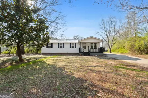 221 Purser Cir, Williamson, GA 30292