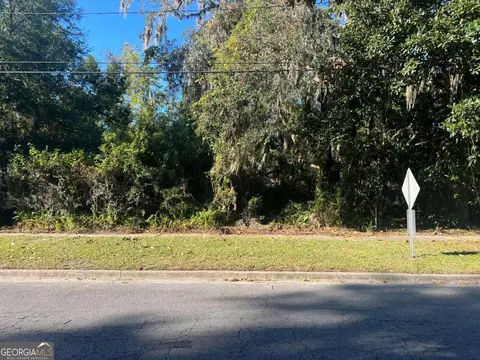 2221 Albany St, Brunswick, GA 31520