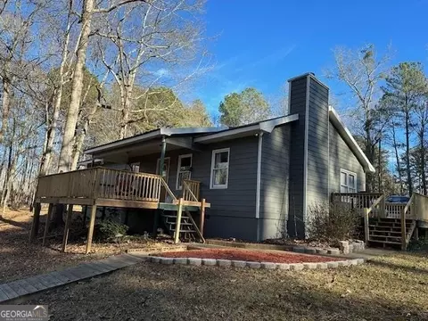 2020 Moore Rd, Moreland, GA 30259